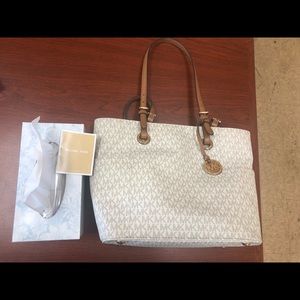 Michael Kors Medium tote